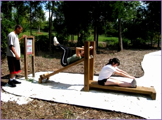 outdoor exercise stations